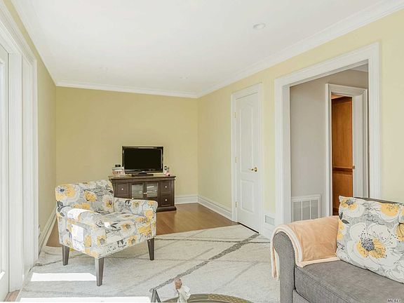 3rd image of 48 Kew Ave