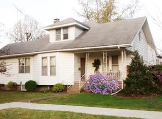 722 Ward St, Greenville, IL