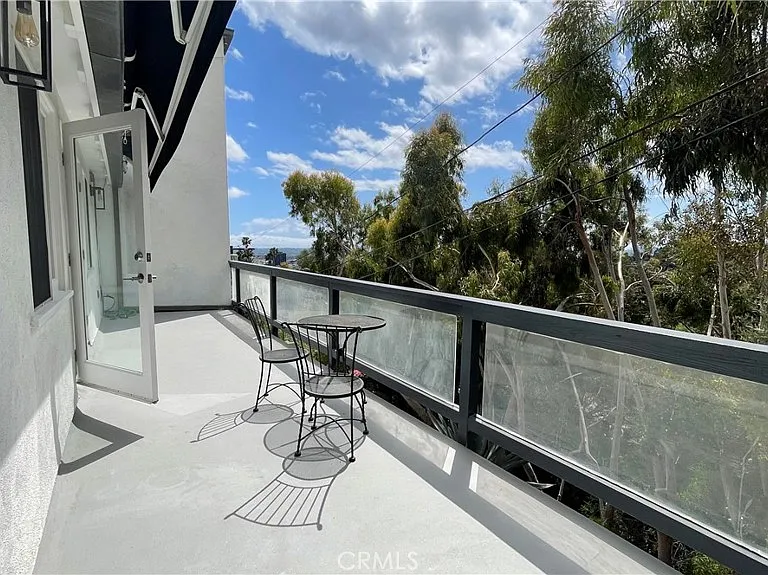 2183 Argyle Ave — Photo 17