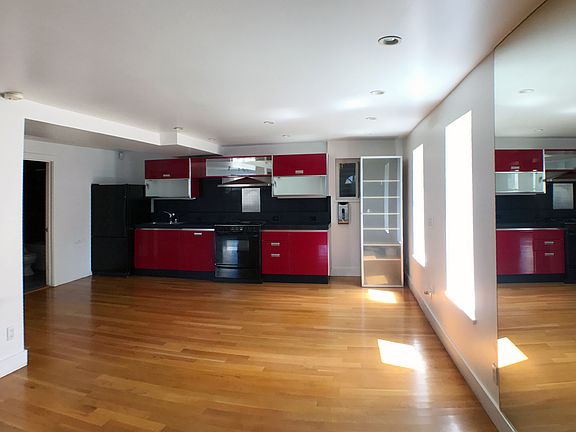 2nd image of 531 Utah St #531A