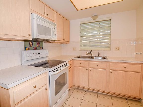 4th image of 11200 102nd Ave Unit 19