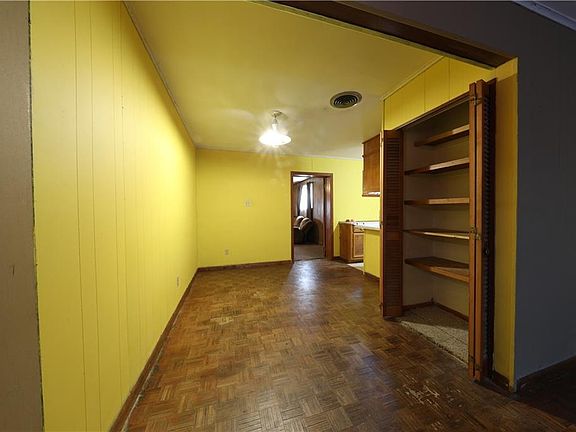 5th image of 5706 Hall St