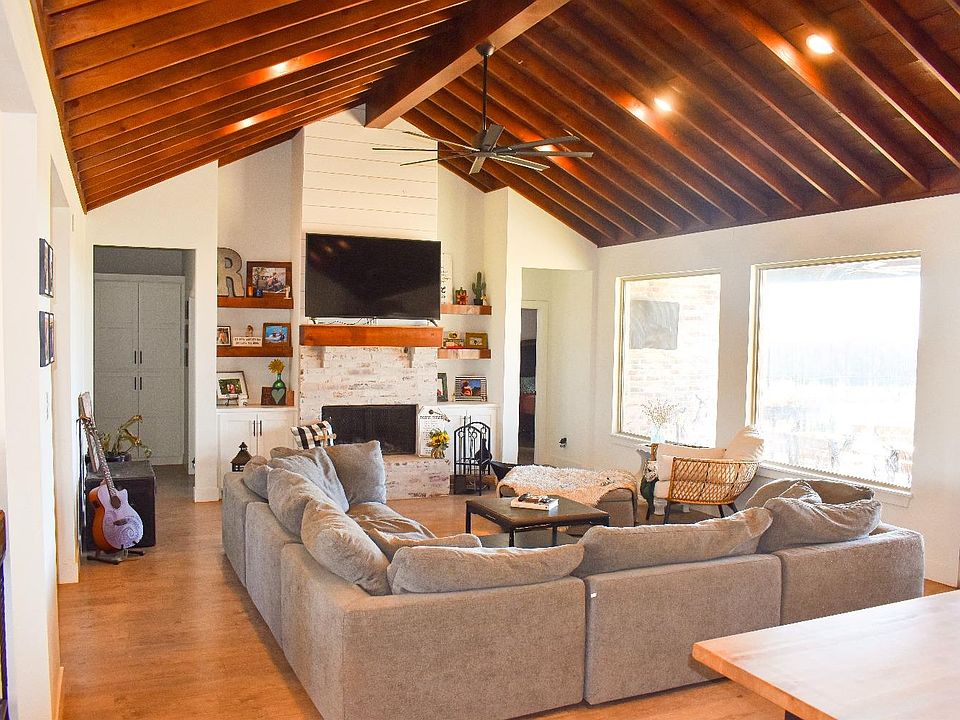 6428 Jesslyn Ln, Ropesville, TX 79358 MLS 202316258 Zillow