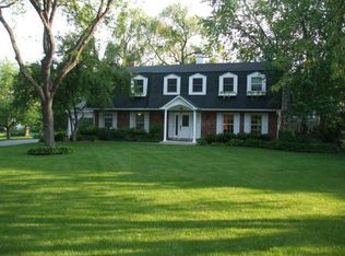 5N592 Lostview Ln, St Charles, IL 60175