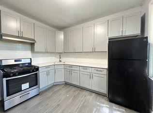 137 Wegman Pkwy #2, Jersey City, NJ 07305