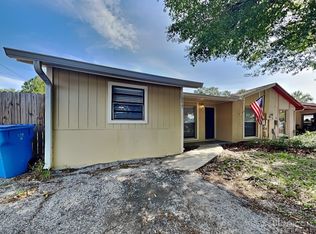 10217 Carriage Glen Ct, Tampa, FL 33615