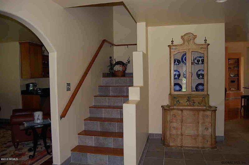 3rd image of 105 EQUINOX Drive