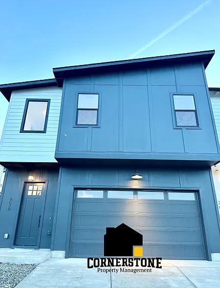 206 Bogey Ln
