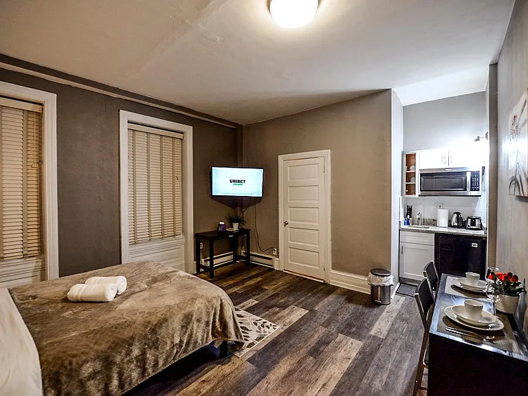 302 S 12th St #201B — Photo 1