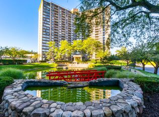 1 Bay Club Dr #Phm, Bayside, NY
