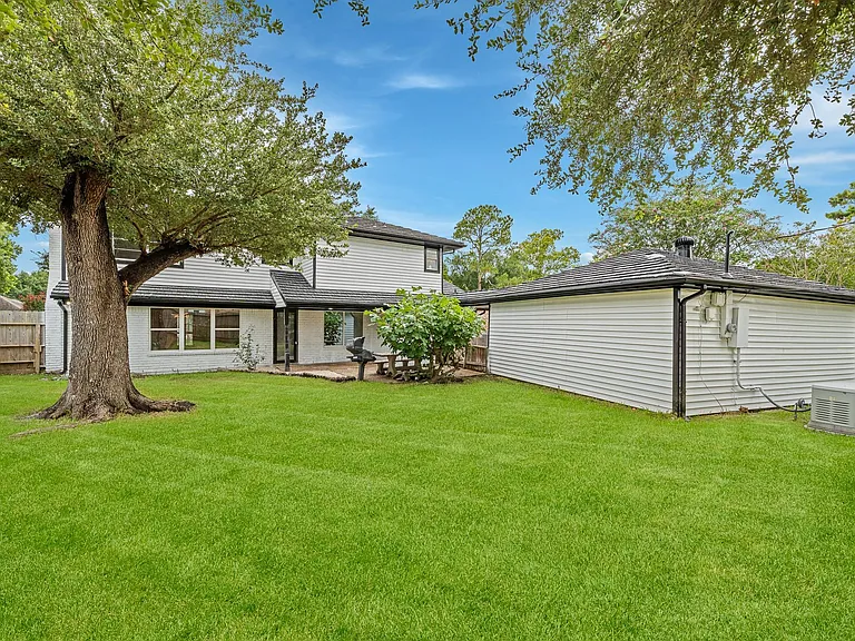10622 Inwood Dr — Photo 43