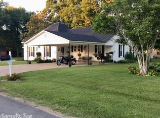 11 W Rose Ave, Gillett, AR 72055