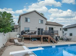 2131 Schindler Xing, Chaska, MN 55318