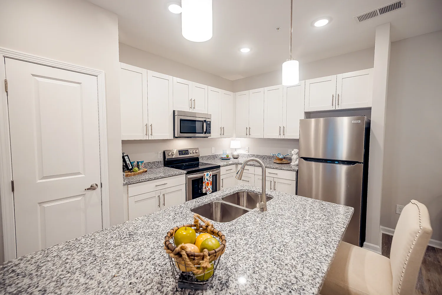 Grand Oaks Apartments — Photo 1