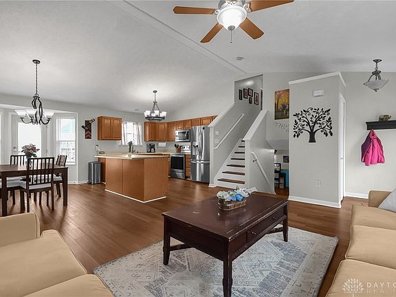 3rd image of 521 Caleb Dr