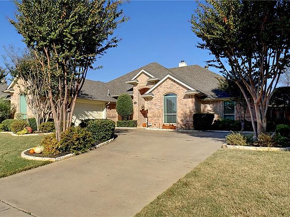 2nd image of 8169 Vine Wood Dr