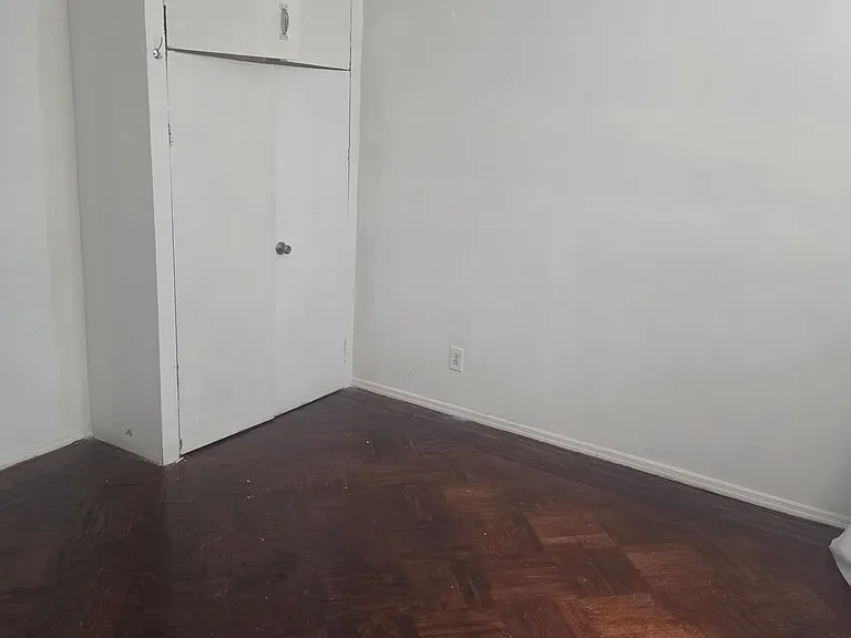 1369 Clay Ave #1 — Photo 5