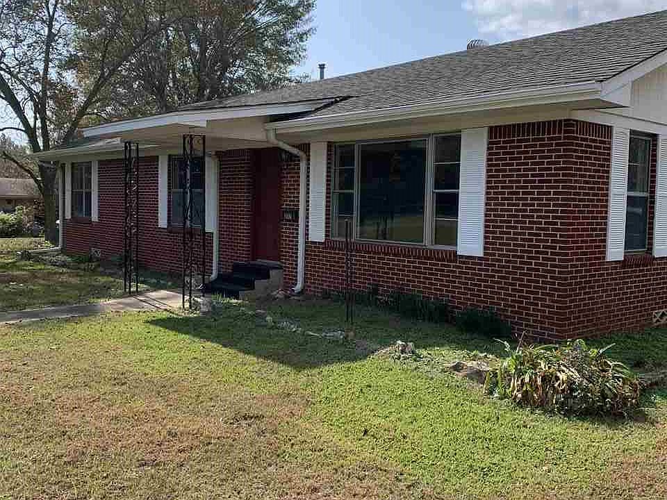 1st image of 307 Park St