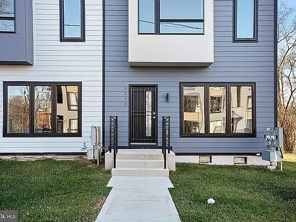 2520 Elvans Rd SE — Photo 8