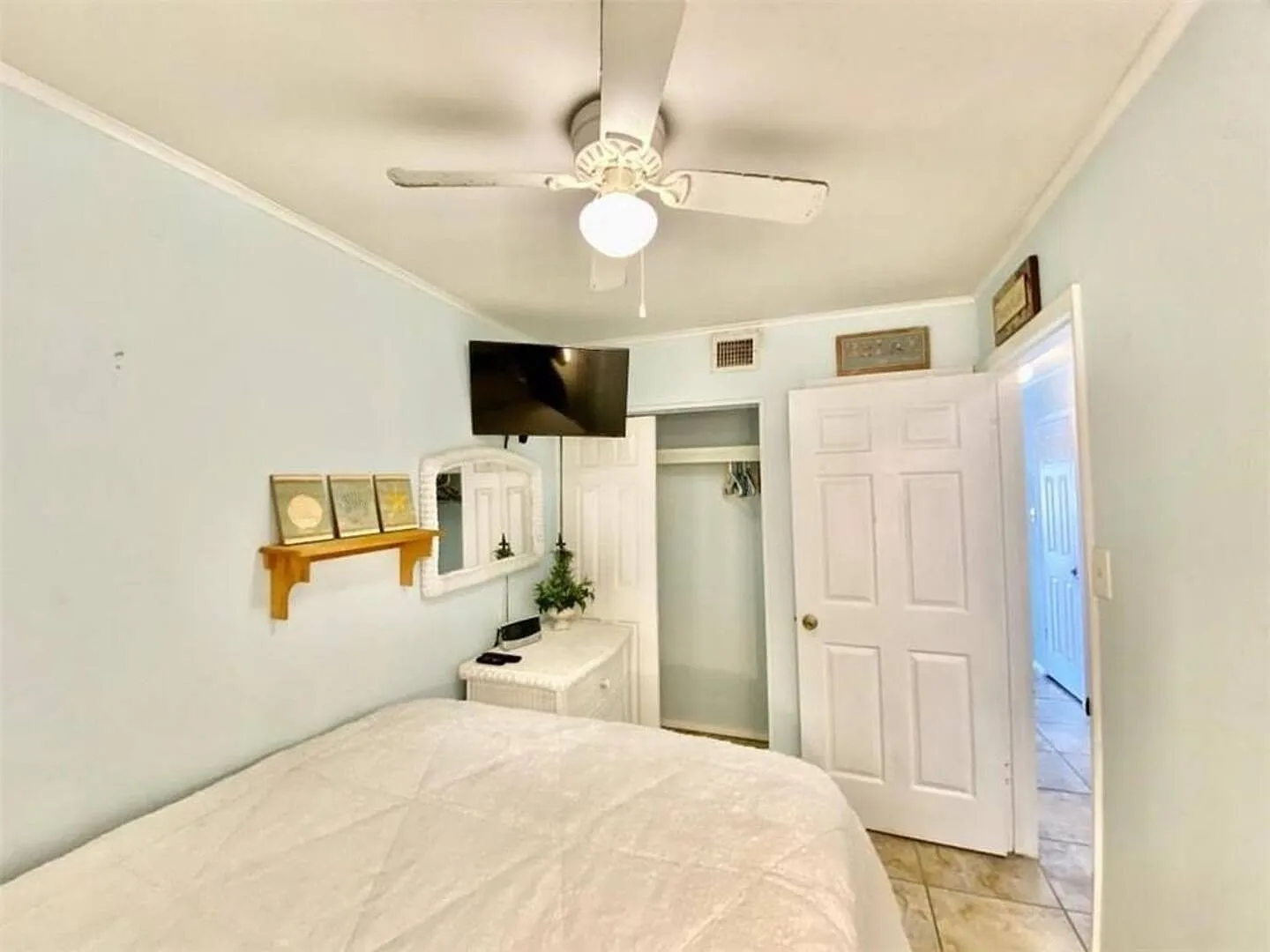 1 bed, 420 sqft, $1,250 — Photo 2