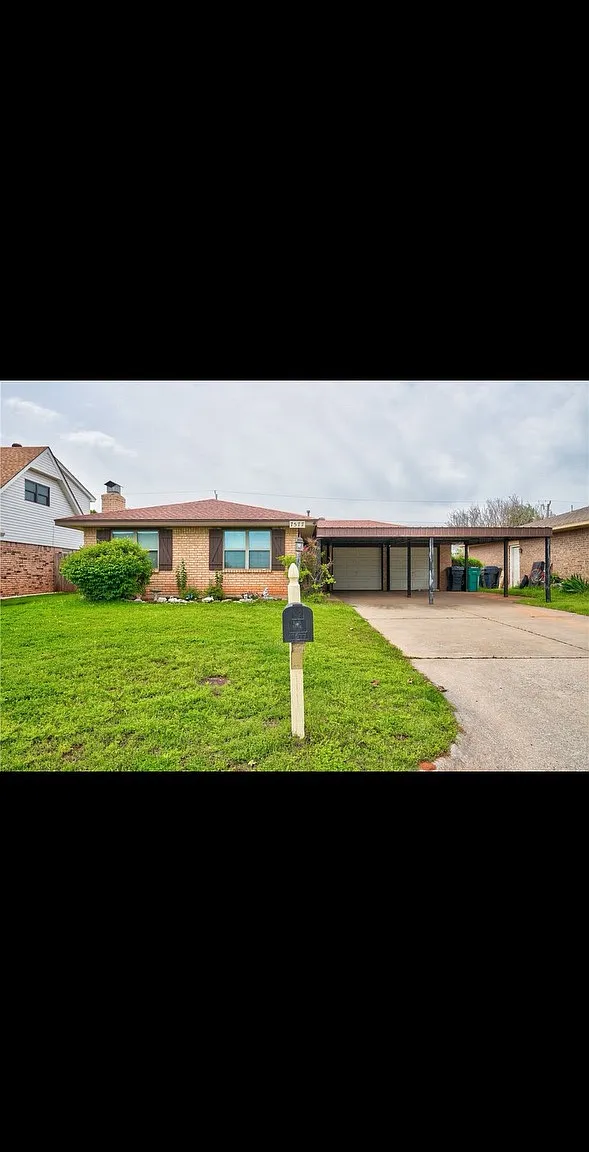 3 bed, 1063 sqft, $1,285 — Photo 1