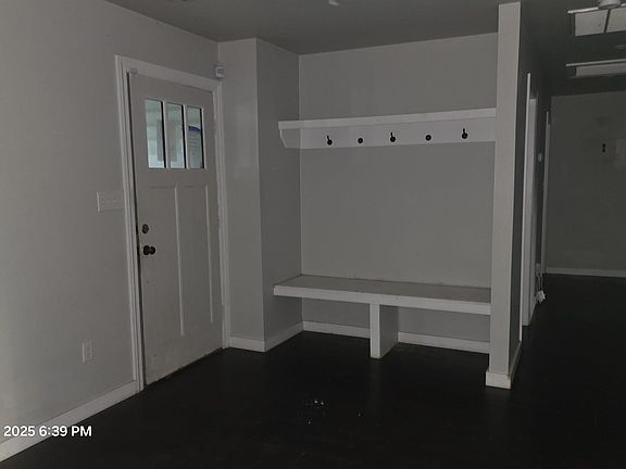 5th image of 2705 Rosebud Cir