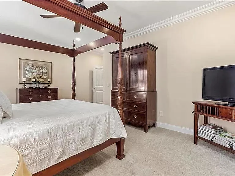 1794 Covington Rdg #902 — Photo 4