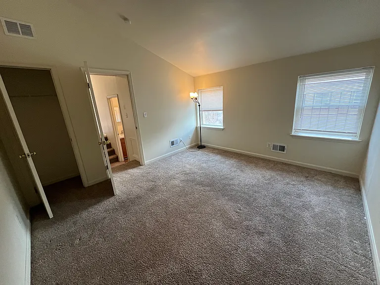 519 N West St #4 — Photo 9