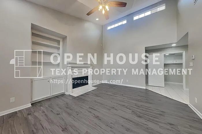 3 bed, 2.5 bath, 2193 sqft, $2,250 — Photo 4