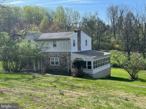 98 Fox Rd, Fleetwood, PA 19522