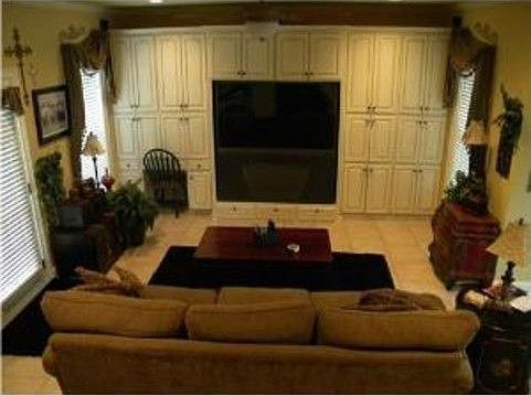 4th image of 2416 Churchill Dr
