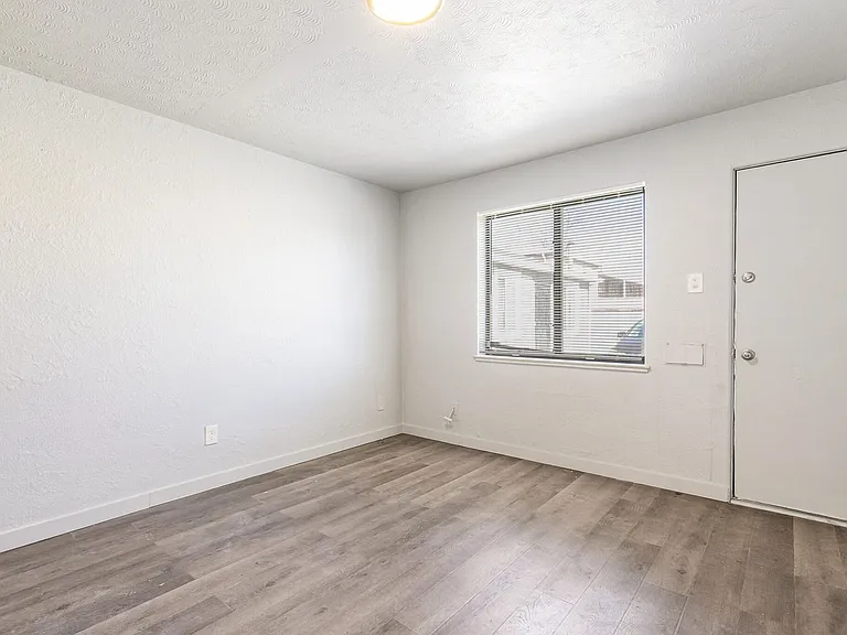 1467 Joliet St #4 — Photo 8