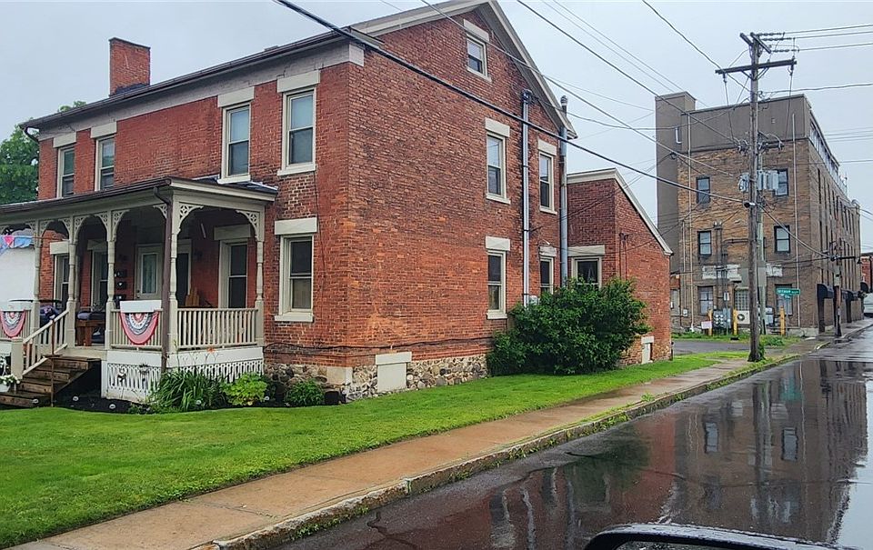 1st image of 198 Center St