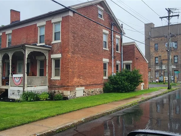 198 Center St, Canandaigua, NY 14425