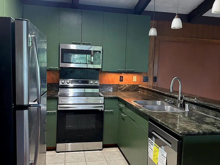 655A Hinano St #1 — Photo 9
