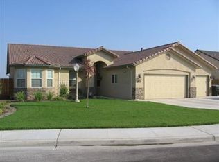 333 Parkwest St, Porterville, CA 93257