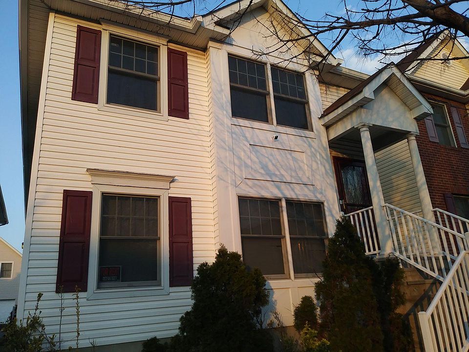 2nd image of 266 Gates Ave