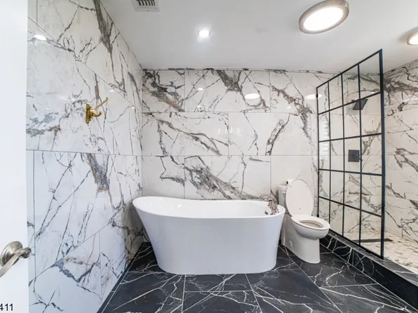 412 Heights Dr, Haledon Boro, NJ 07508