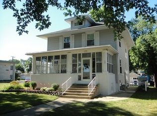 109 E Locust St, Watseka, IL 60970