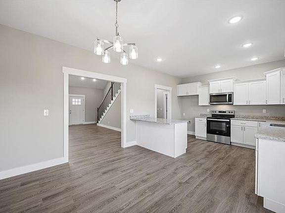 3rd image of 69 Maddox Ln