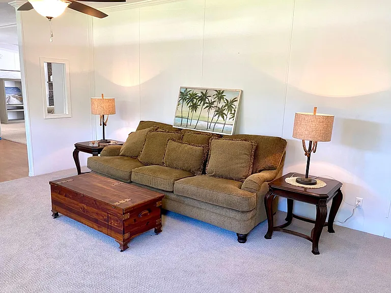 Living Room - spacious and room for desk