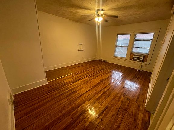 2nd image of 821 Goodhue Blvd APT 3