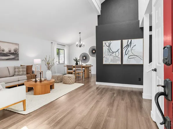 1592 Cerro Sonoma Circle, Petaluma, CA 94954