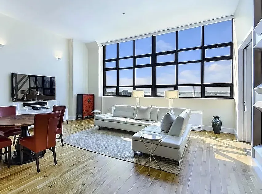 360 Furman Street — Photo 2