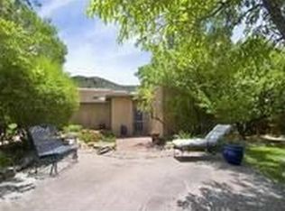 1676 Cerro Gordo Rd, Santa Fe, NM 87501