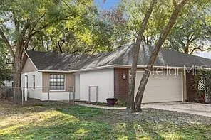 445 Lakeside Pl Photo 1