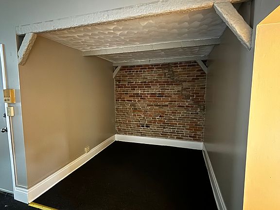 5th image of 341 Franklin St #1
