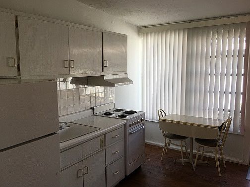 Suite with Kitchen