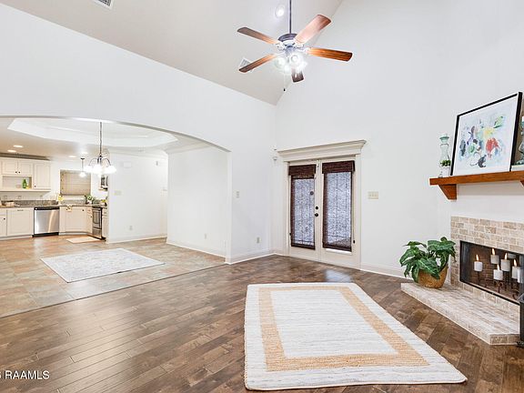 4th image of 302 Rivergrass Dr