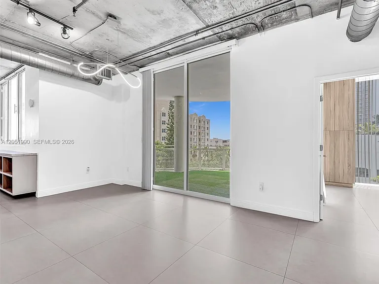 444 NE 30th St #608 — Photo 36